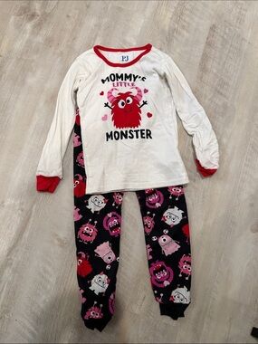The Children's Place White & Red "Mommy's Little Monster" Pajama Set